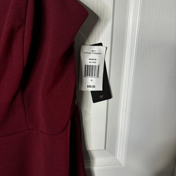 City Triangle Womens Juniors Sleeveless Embroidered Sequin Fit + Flare Dress, 15 - Picture 4 of 5